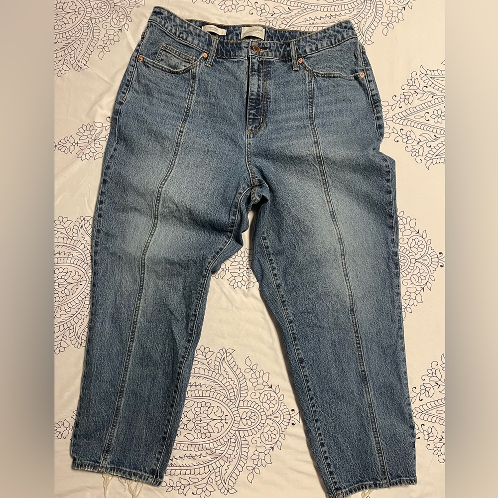 Universal Thread Women's Straight Leg Jeans - Medium Blue